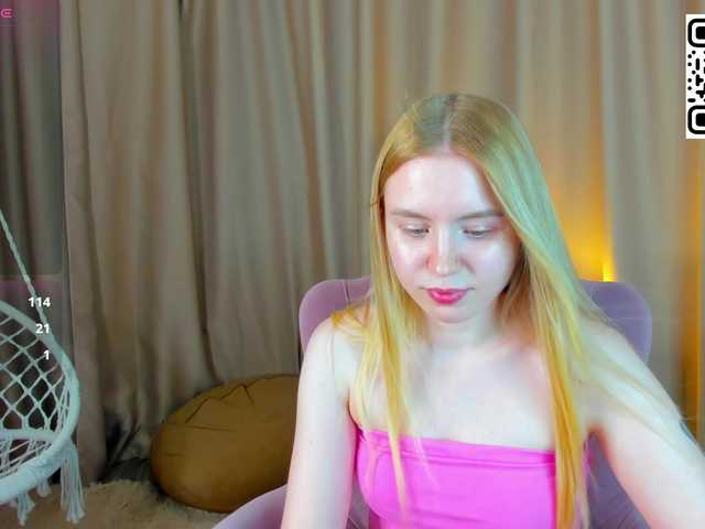 Linda-Bloom live cam on BongaCams