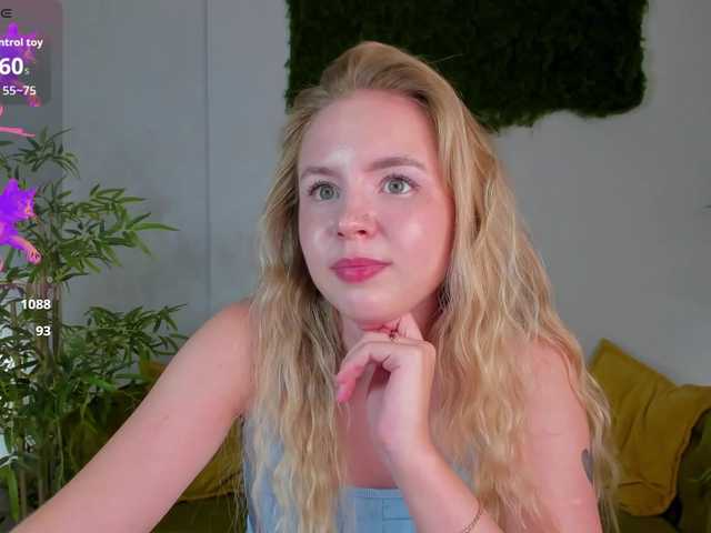 Linda-Bloom live cam on BongaCams