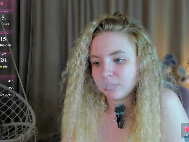 Linda-Bloom live cam on BongaCams