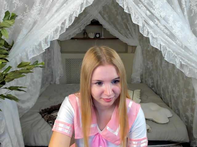 Linda-Bloom live cam on BongaCams