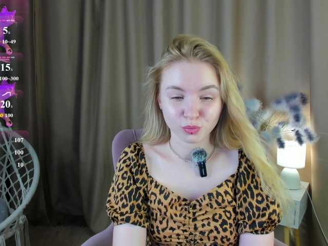 Linda-Bloom live cam on BongaCams