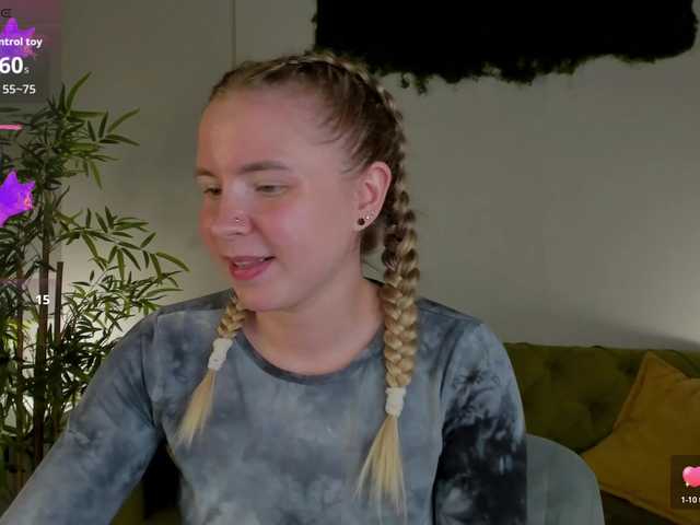 Linda-Bloom live cam on BongaCams