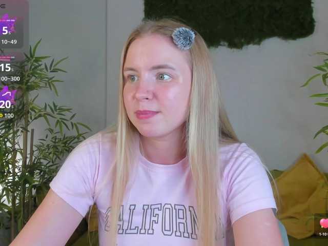 Linda-Bloom live cam on BongaCams