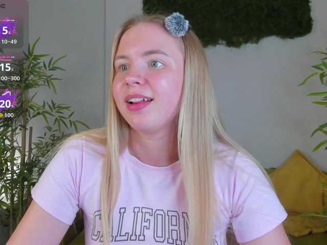 Linda-Bloom live cam on BongaCams