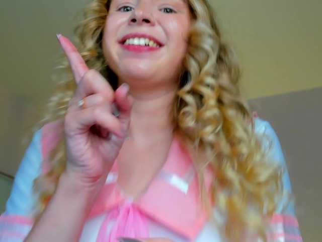 Linda-Bloom live cam on BongaCams
