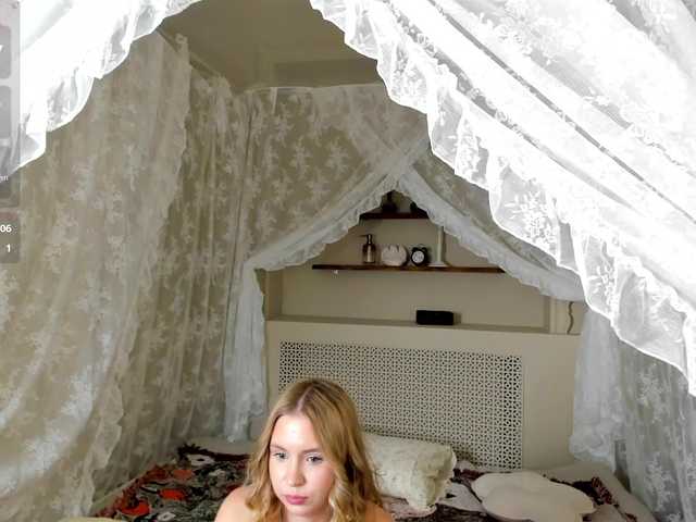 Linda-Bloom live cam on BongaCams