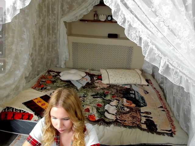 Linda-Bloom live cam on BongaCams