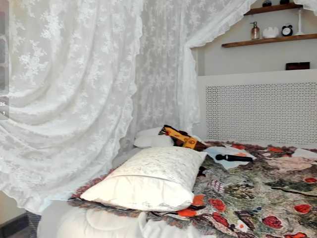 Linda-Bloom live cam on BongaCams