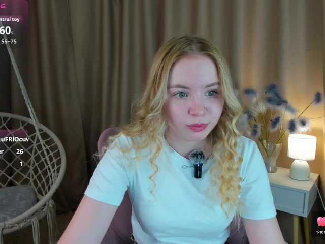 Linda-Bloom live cam on BongaCams