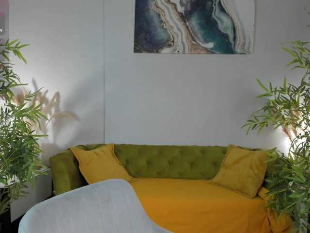 Linda-Bloom live cam on BongaCams