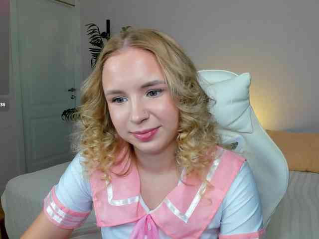 Linda-Bloom webcam