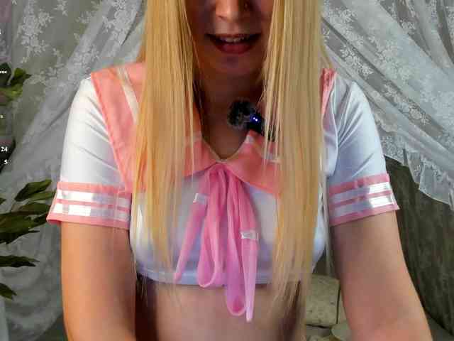 Linda-Bloom webcam