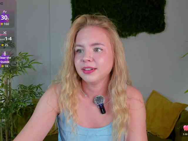 Linda-Bloom webcam