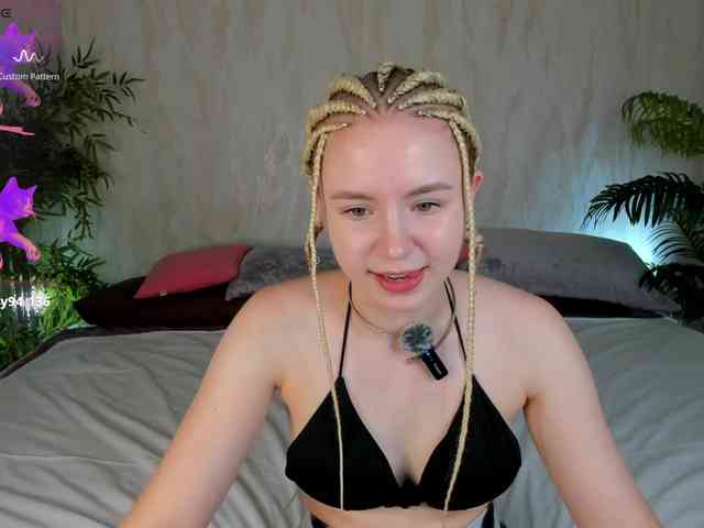 Linda-Bloom webcam