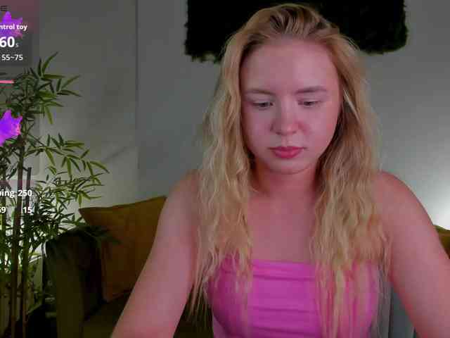Linda-Bloom webcam