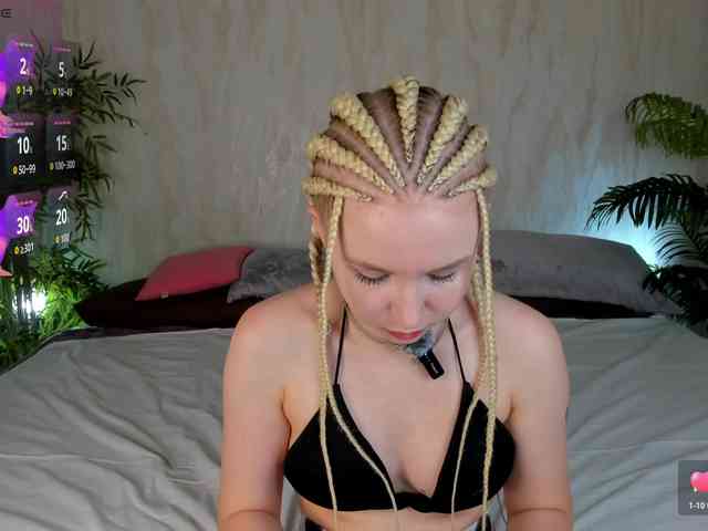 Linda-Bloom webcam