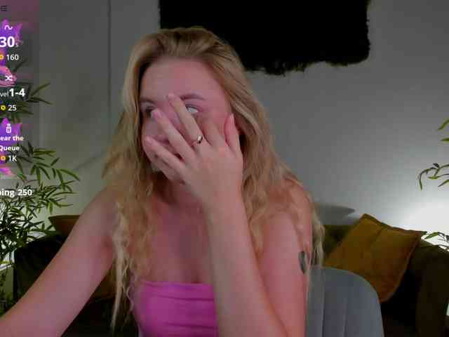 Linda-Bloom webcam