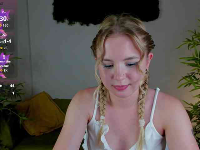 Linda-Bloom webcam
