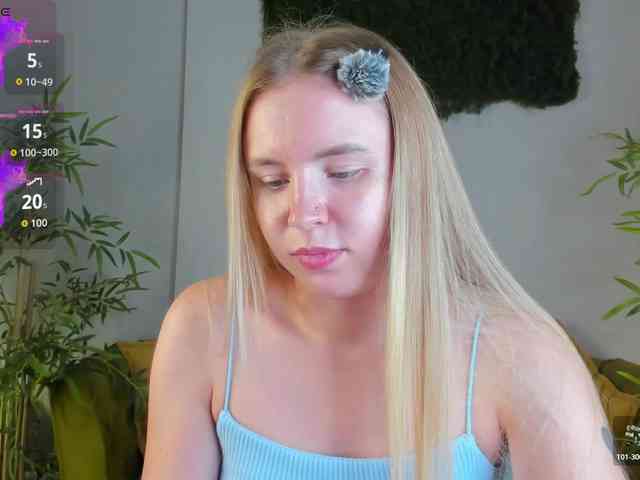 Linda-Bloom webcam