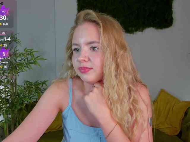 Linda-Bloom webcam