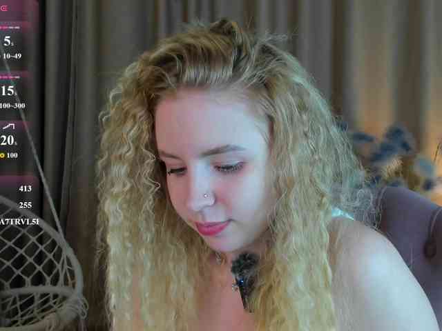 Linda-Bloom webcam