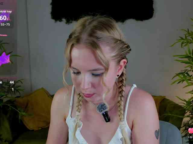 Linda-Bloom webcam