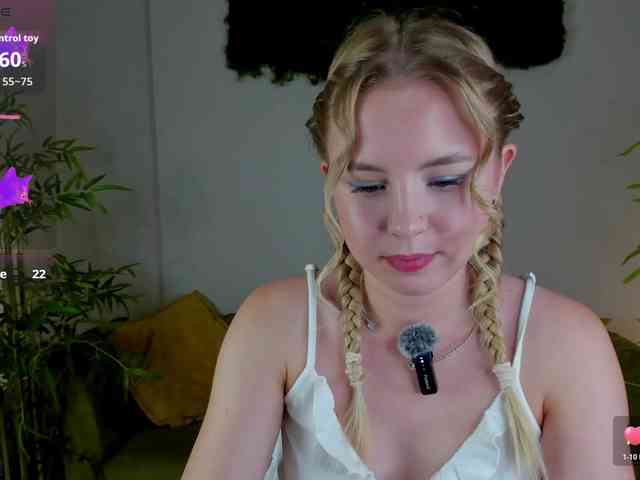 Linda-Bloom webcam