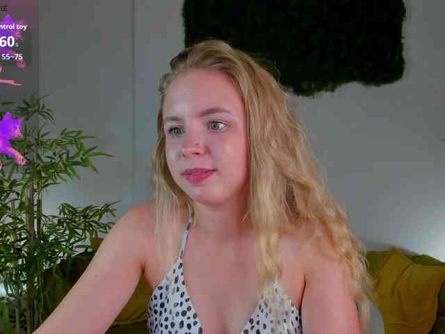 Linda-Bloom webcam