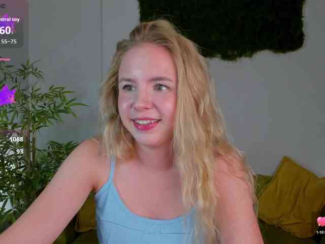 Linda-Bloom webcam