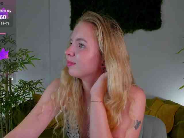 Linda-Bloom webcam