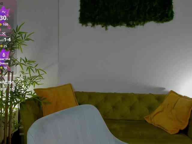 Linda-Bloom webcam