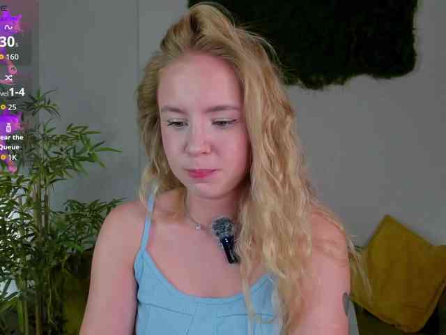 Linda-Bloom webcam