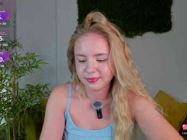 Linda-Bloom webcam