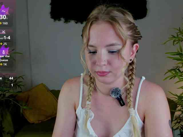 Linda-Bloom webcam