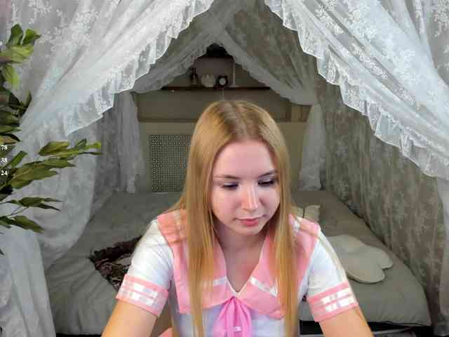 Linda-Bloom webcam