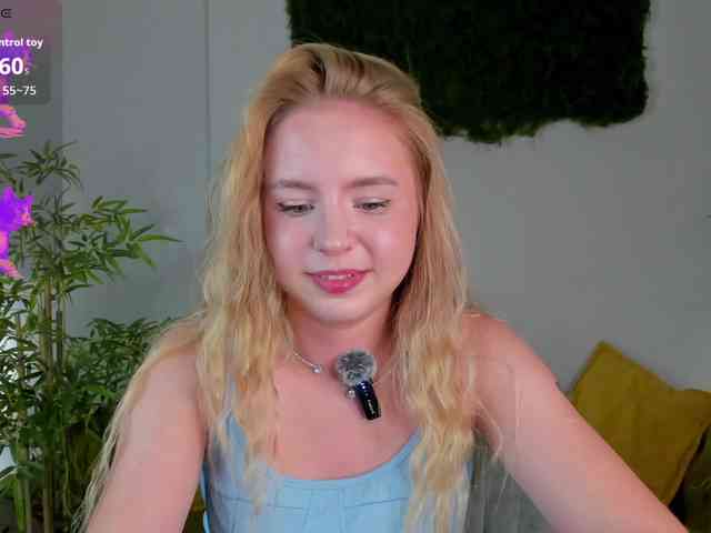 Linda-Bloom webcam