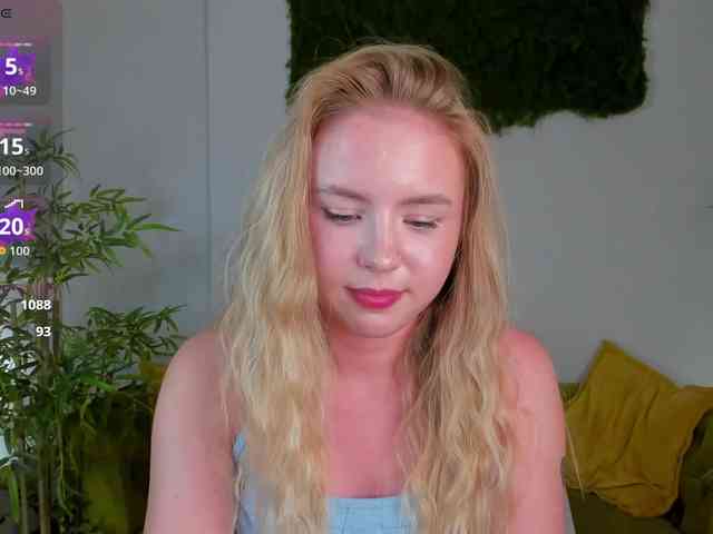 Linda-Bloom webcam
