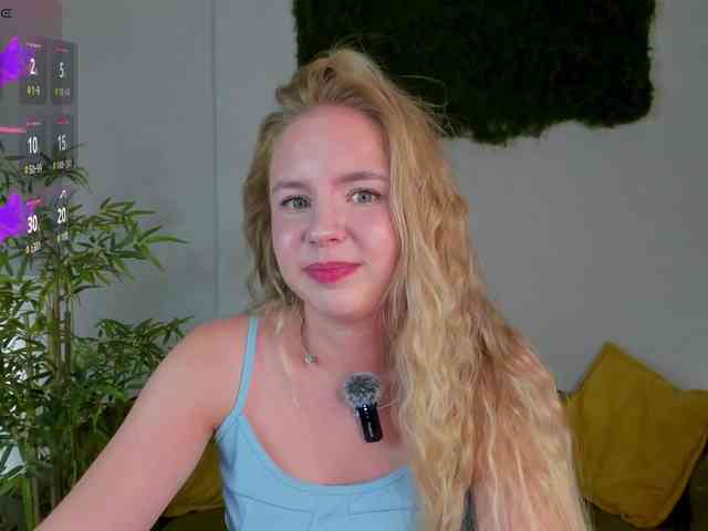 Linda-Bloom webcam