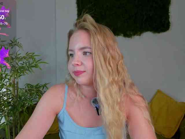 Linda-Bloom webcam
