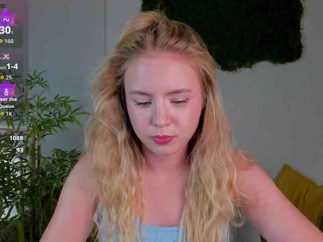Linda-Bloom webcam