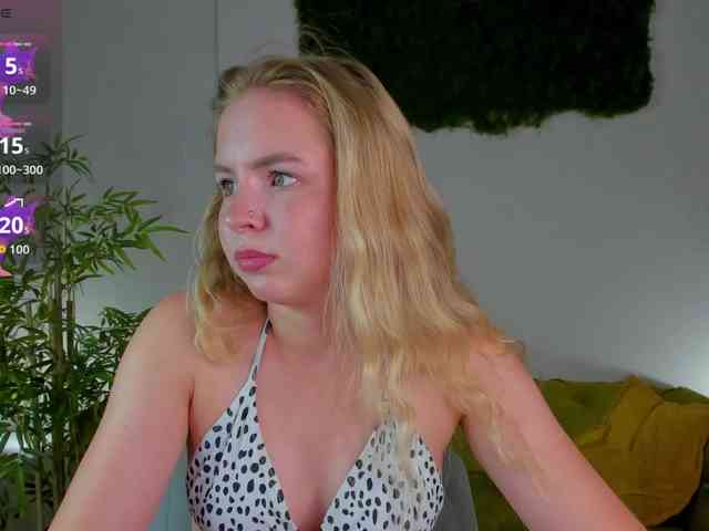 Linda-Bloom webcam