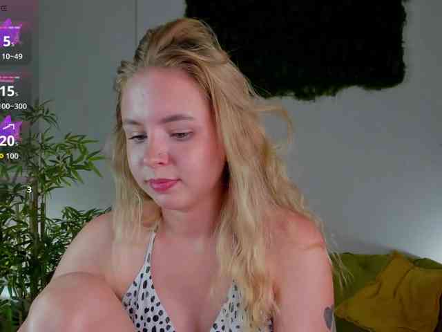 Linda-Bloom webcam