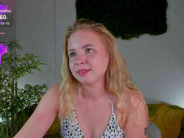Linda-Bloom webcam