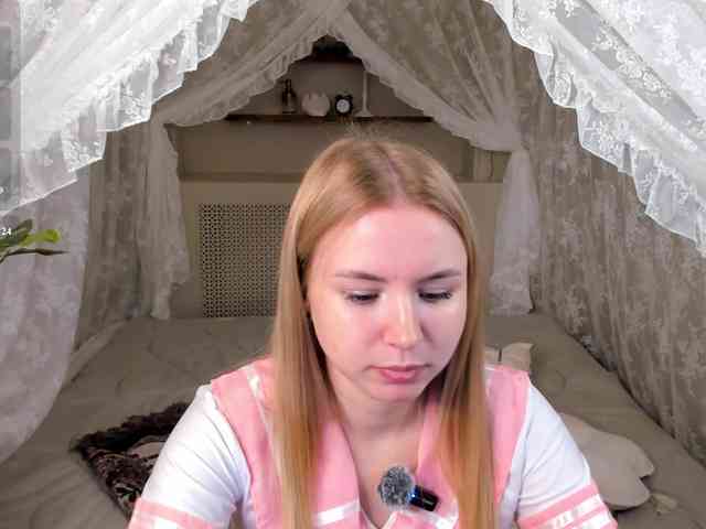 Linda-Bloom webcam