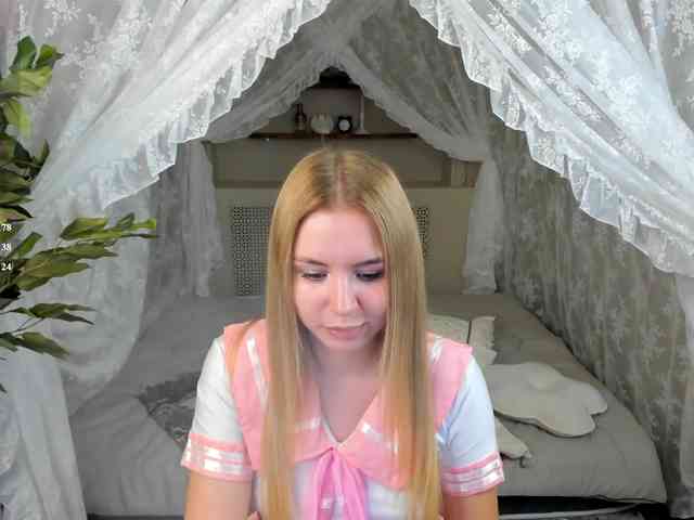 Linda-Bloom webcam