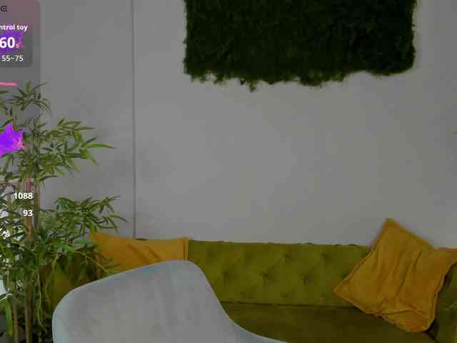 Linda-Bloom webcam