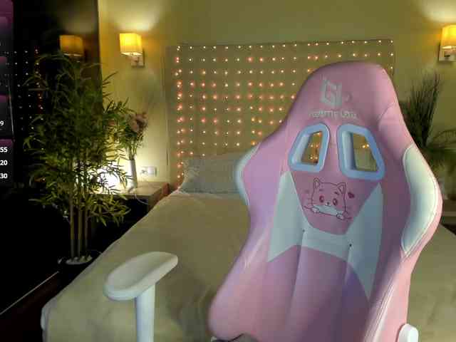 Linda-Bloom webcam