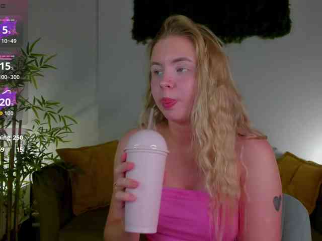 Linda-Bloom webcam