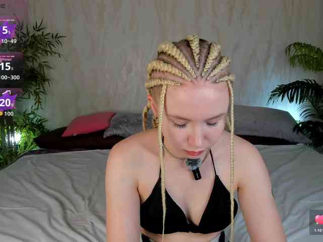 Linda-Bloom webcam