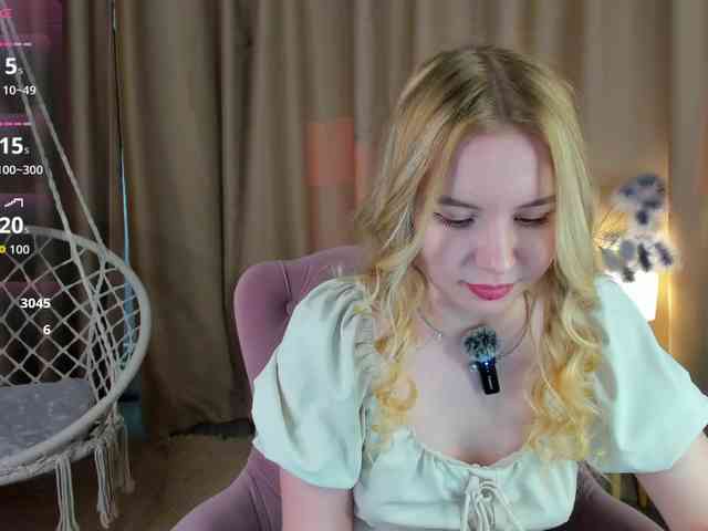 Linda-Bloom webcam